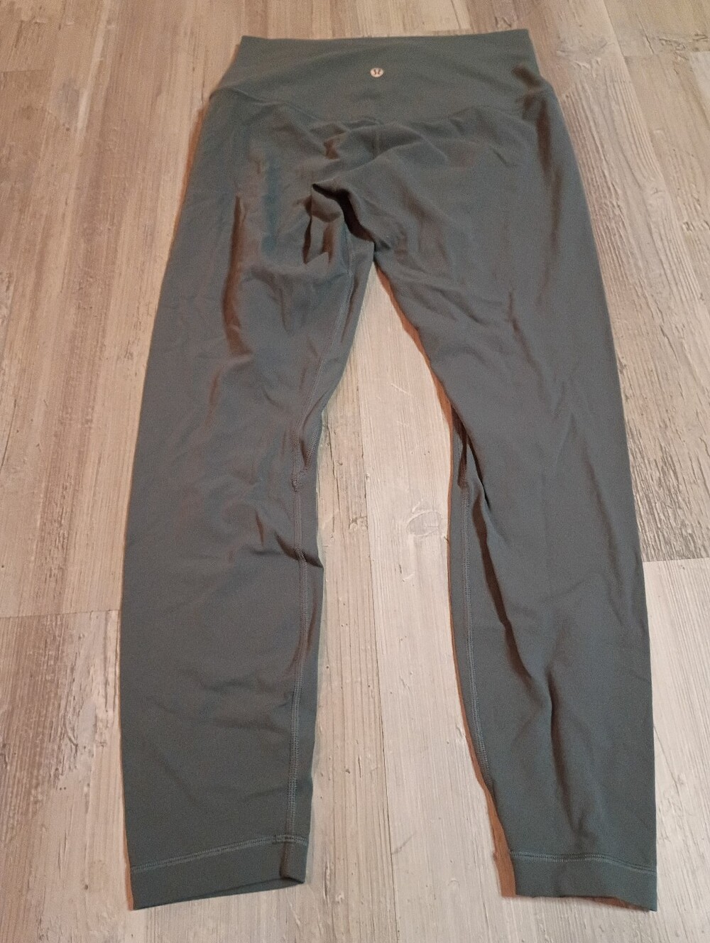 Lululemon - Picture 4 of 7